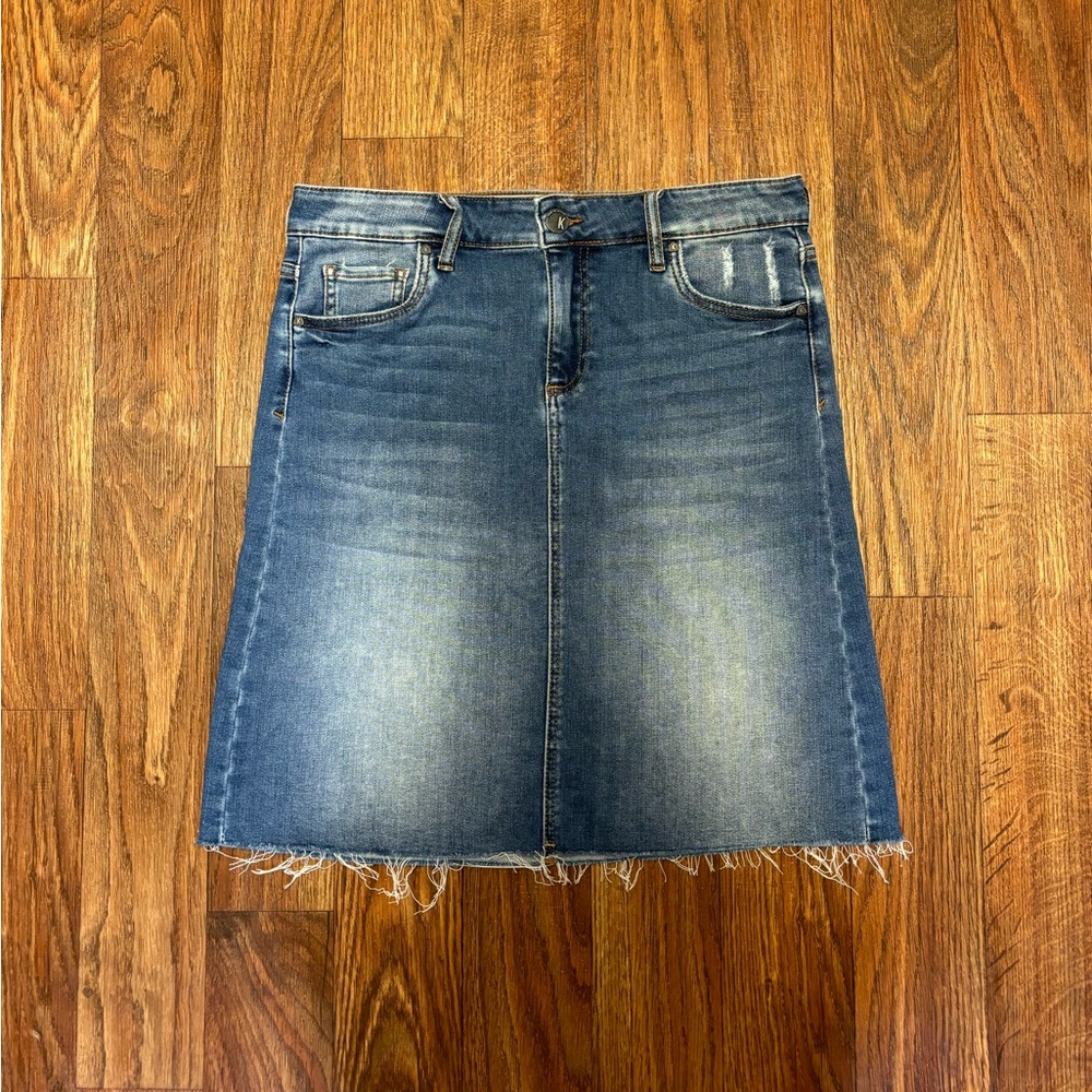 Kut from the Kloth Melinda skirt